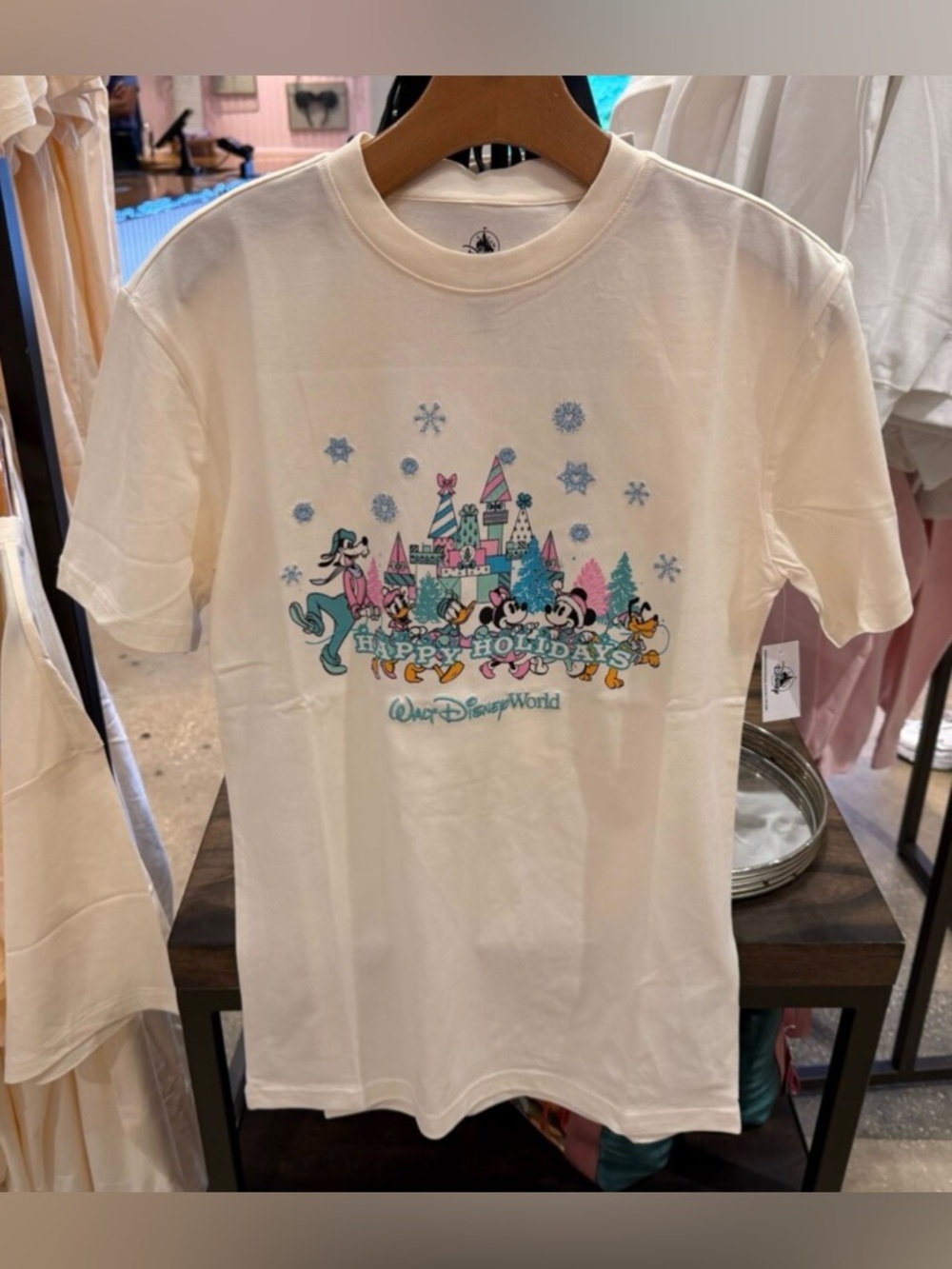 Walt Disney World Christmas T-shirt size Large